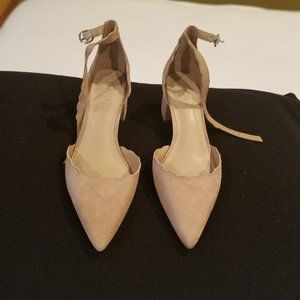 Beige Flats - size 9